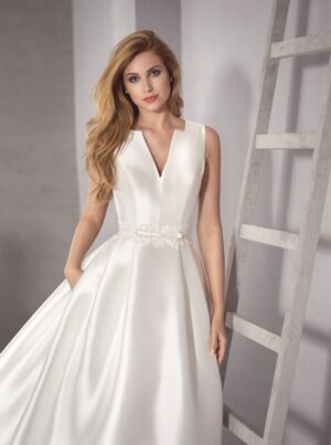 208 Fara Sposa Brautmoden Brautkleid Kollektion 2019 5413 2