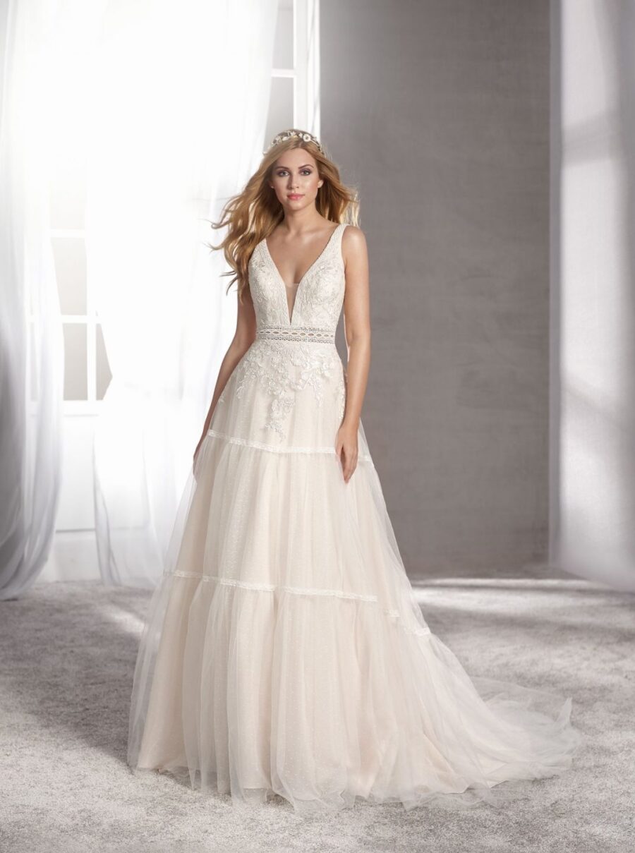 224 Fara Sposa Brautmoden Brautkleid Kollektion 2019 5509 1