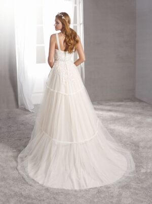 226 Fara Sposa Brautmoden Brautkleid Kollektion 2019 5509 3