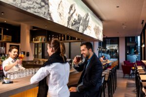 06 03 aja Hotels Wellnesshotels Flitterwochen Location 2019 Zuerich Bar