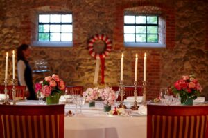 06 04 Relais Chateaux Hotels 2020 Gutshaus Stolpe Stolpe festlich gedeckt