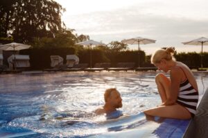 13 02 A ROSA Hotels Hochzeitslocation Wellnesshotel 2019 Outdoor Pool A ROSA Travemuende