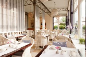 13 04 A ROSA Hotels Hochzeitslocation Wellnesshotel 2019 Wintergartenrestaurant A ROSA Travemuende