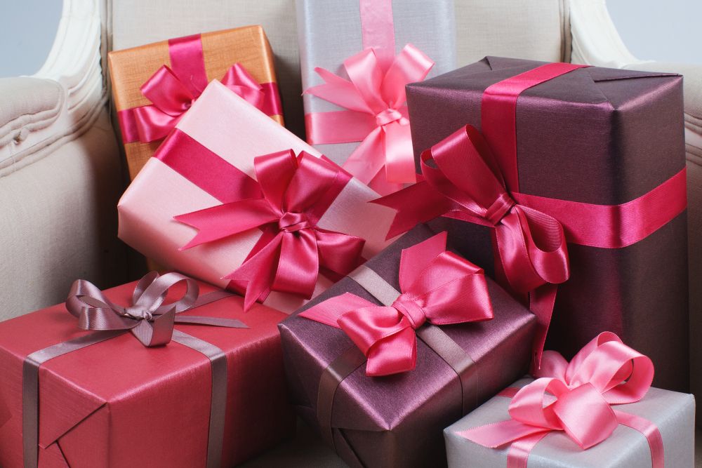 104 HOCHZEITde Ratgeber Am Hochzeitstag Geschenke Brautpaar Hochzeitsgeschenke iStock 496764486 2019 06