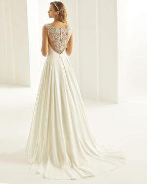 11 11 Bianco Evento Brautmoden Brautkleider Kollektion 2019 Bianco Evento bridal dress CASSANDRA 2