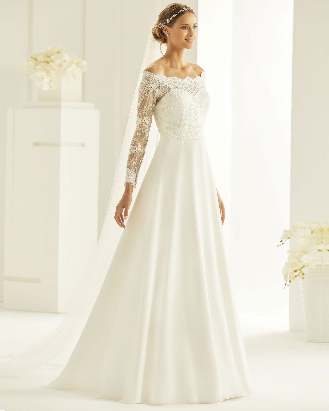 11 22 Bianco Evento Brautmoden Brautkleider Kollektion 2019 Bianco Evento bridal dress HEIDI 1