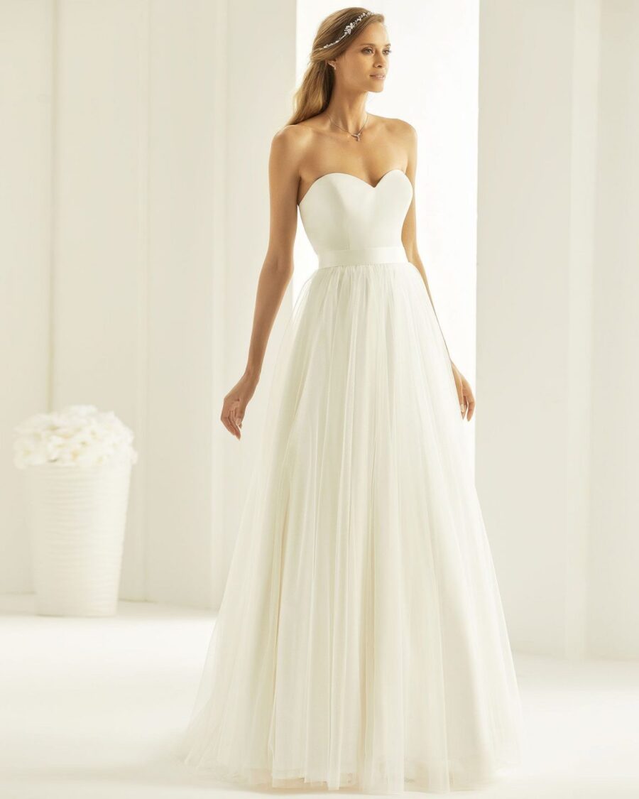 11 27 Bianco Evento Brautmoden Brautkleider Kollektion 2019 Bianco Evento bridal dress MAHALIA 1