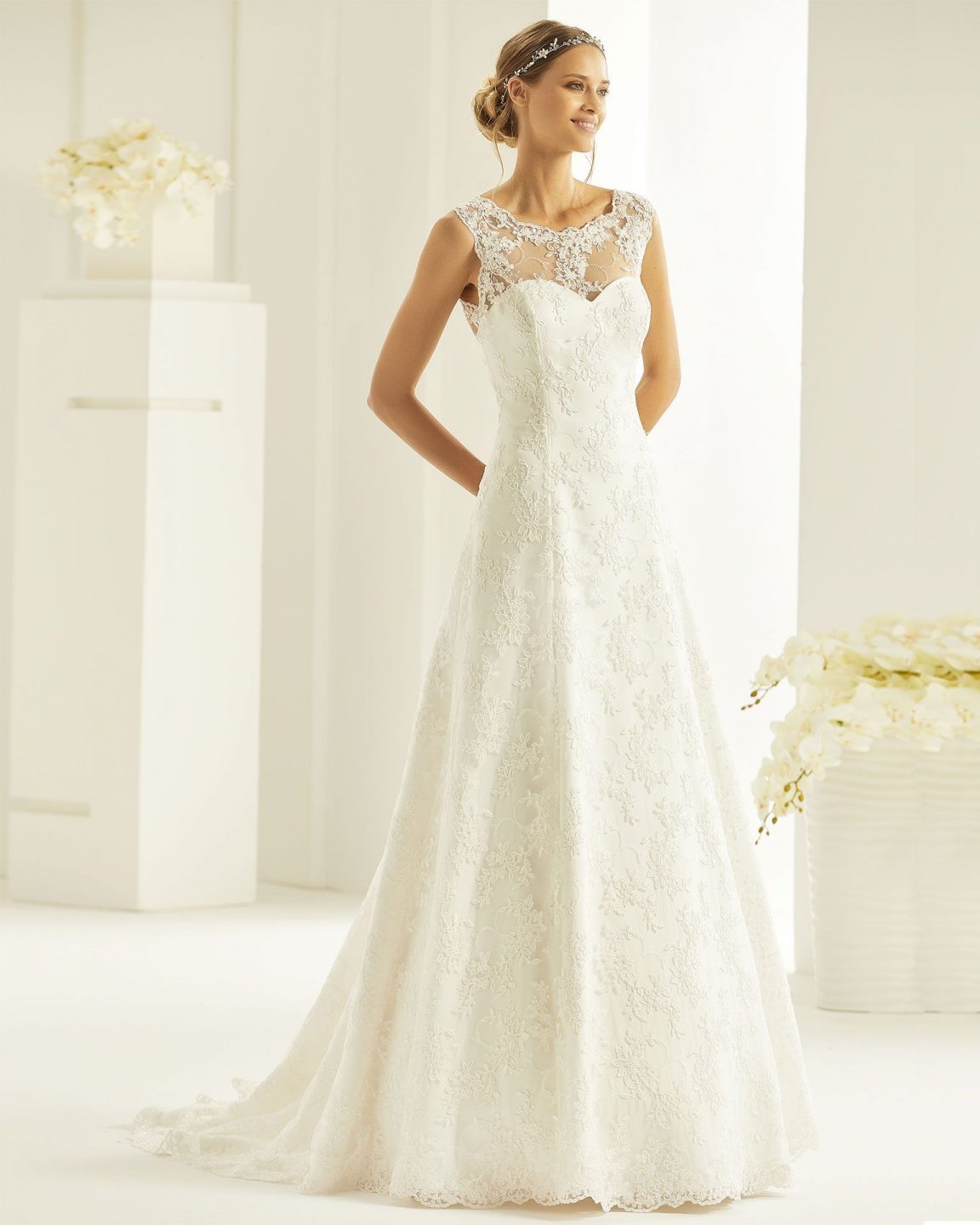 11 41 Bianco Evento Brautmoden Brautkleider Kollektion 2019 Bianco Evento bridal dress SABRINA 1