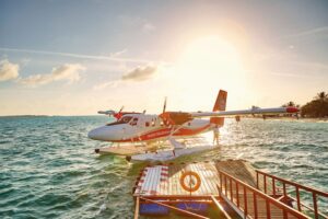 502 LUX Resorts Hotels Flitterwochen Honeymoon 2019 South Ari Atoll 78240674 H1 LSAA 092016 Arrival Jetty 0076 v1