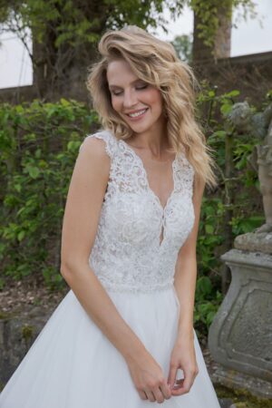 101 Fashion Queen Amera Vera Brautmoden Brautkleider Kollektion 2020 B2001 Adelina 1