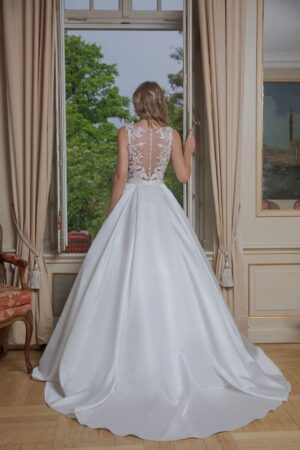119 Fashion Queen Amera Vera Brautmoden Brautkleider Kollektion 2020 B2019 Anniara 1