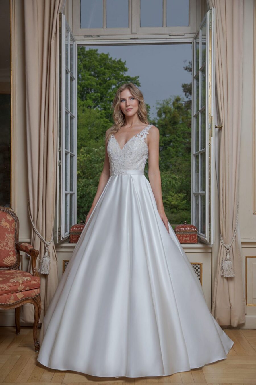 121 Fashion Queen Amera Vera Brautmoden Brautkleider Kollektion 2020 B2019 Anniara 3