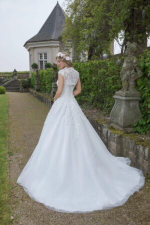 127 Fashion Queen Amera Vera Brautmoden Brautkleider Kollektion 2020 B2028 Alamanda 4