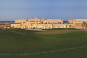 21 02 Steigenberger Makadi Hurghada Flitterwochen 2019 551 SHR Makadi exterior Panorama