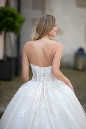 311 Fashion Queen MissGermany Brautmoden Brautkleider Kollektion 2020 MGB42 Chanel 1