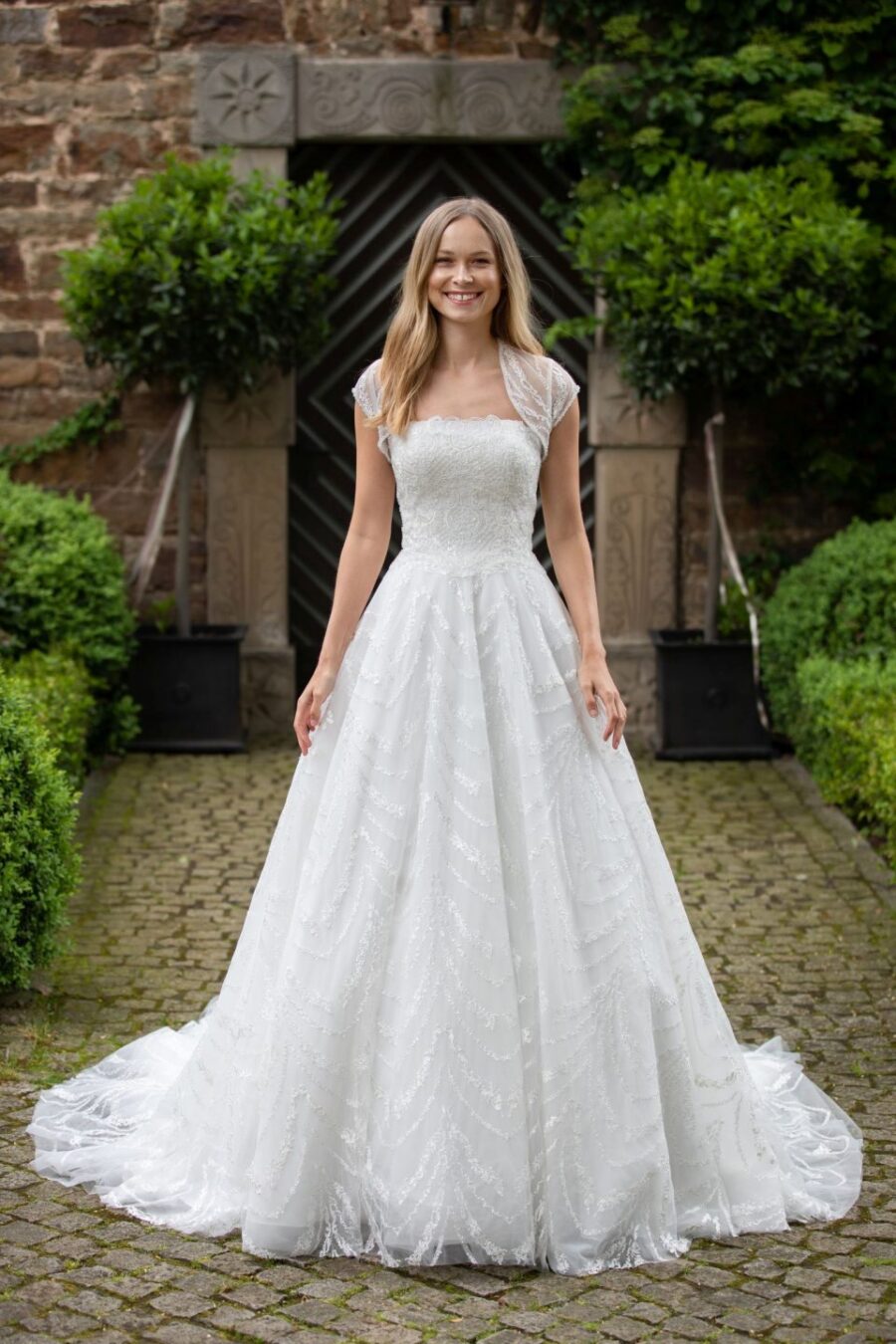 321 Fashion Queen MissGermany Brautmoden Brautkleider Kollektion 2020 MGB47 Cira 3