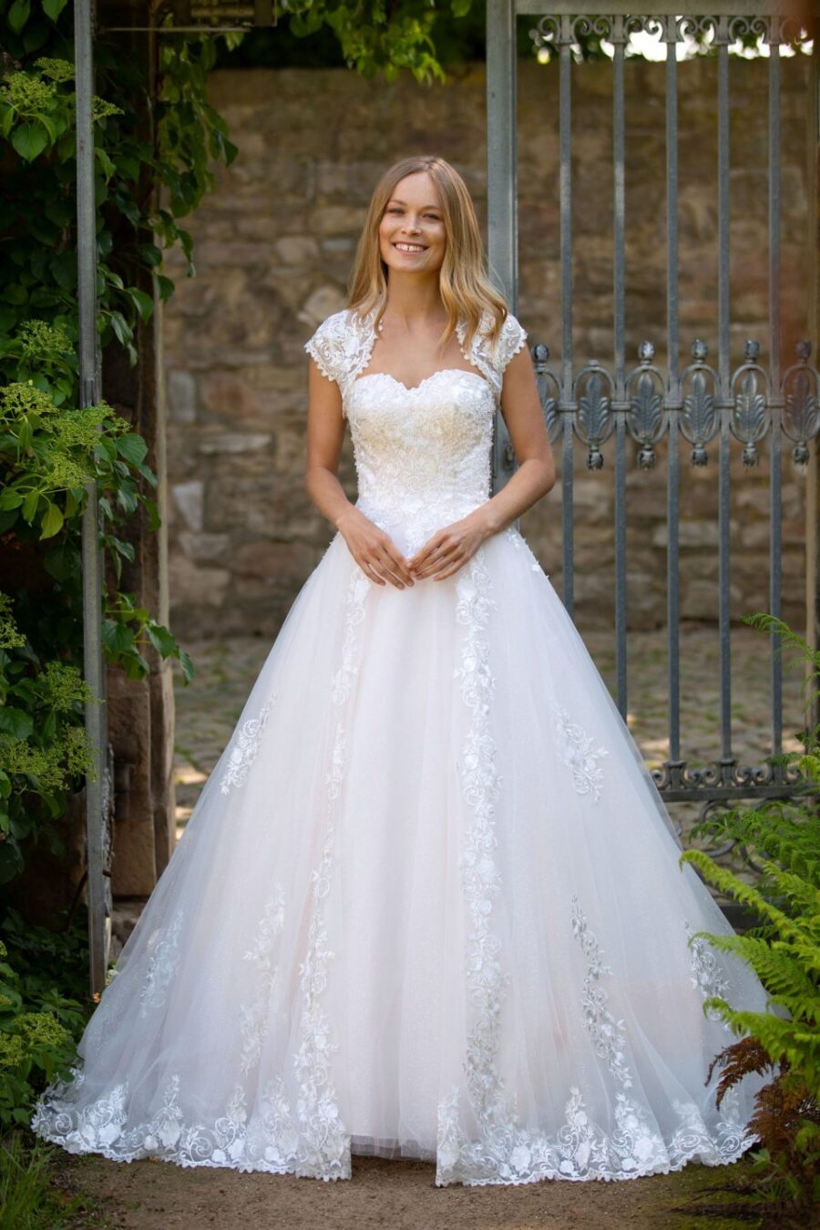 337 Fashion Queen MissGermany Brautmoden Brautkleider Kollektion 2020 MGB56 Christa 2