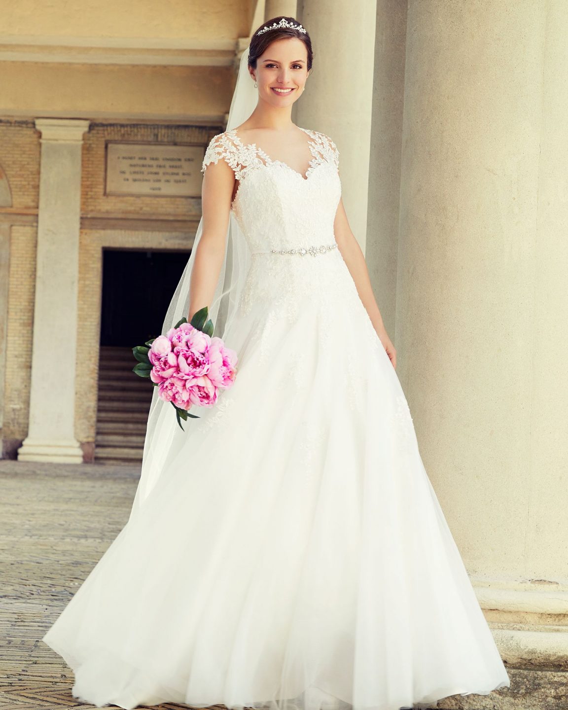 204 Lilly Brautmoden Brautkleider Kollektion 2020 LILLY 08 3913 CR 1