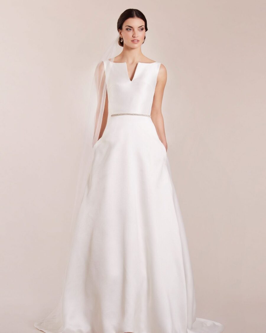 401 Lilly Brautmoden Brautkleider Kollektion 2020 purewhitebyLILLY 08 4080 CR 1