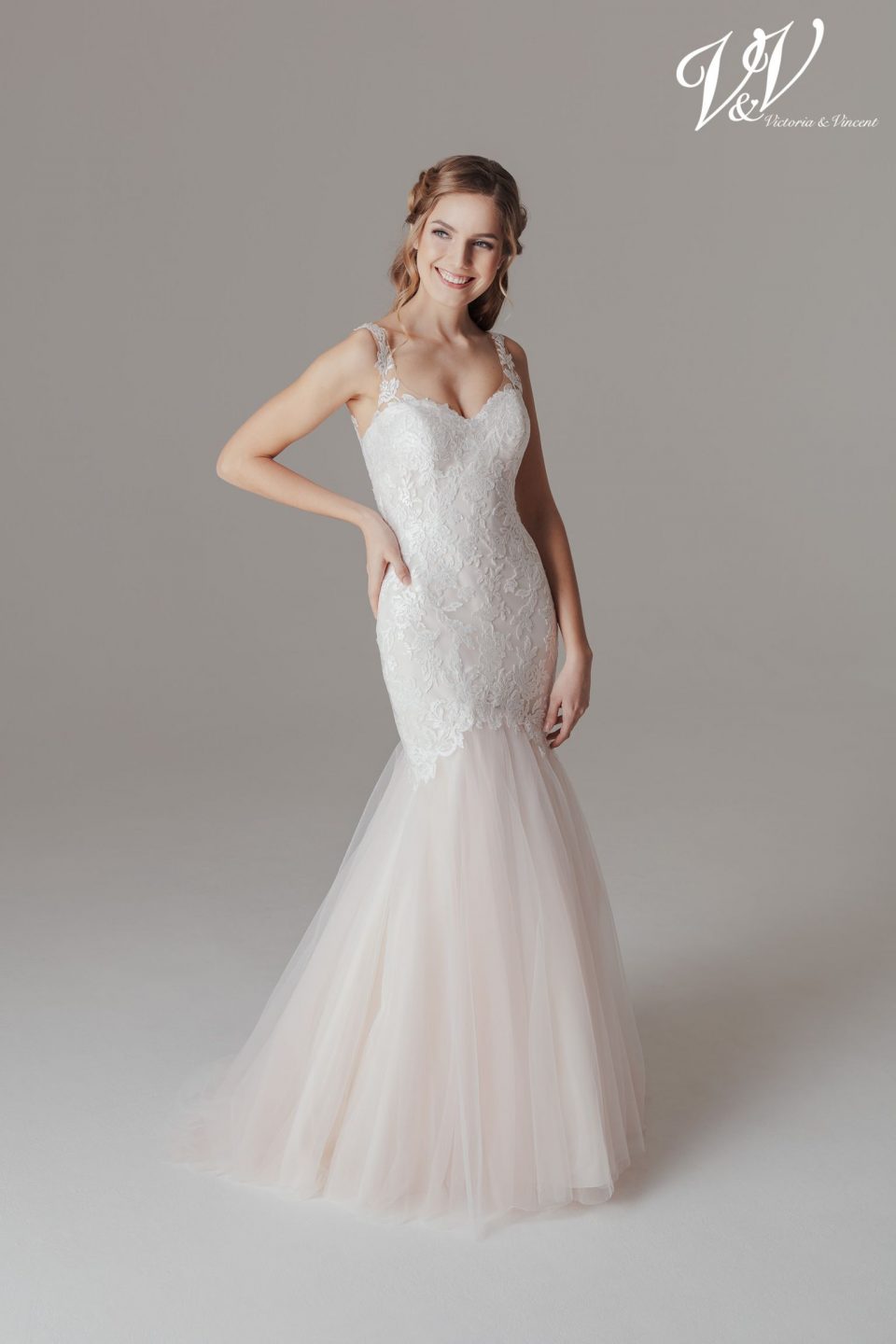 10 Victoria Vincent Brautmoden Brautkleider Kollektion 2020 V8718 1Z Katherin