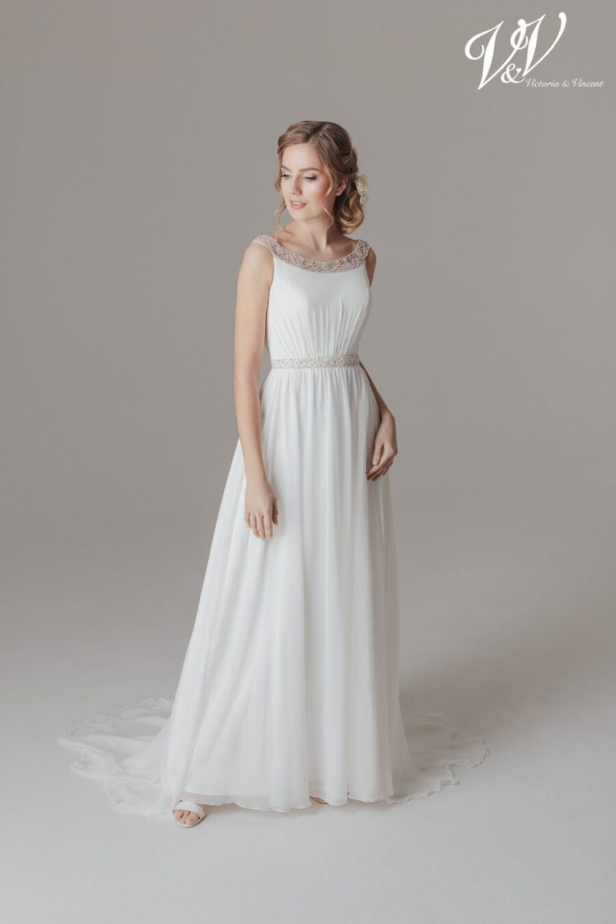 20 Victoria Vincent Brautmoden Brautkleider Kollektion 2020 V8723 Karin