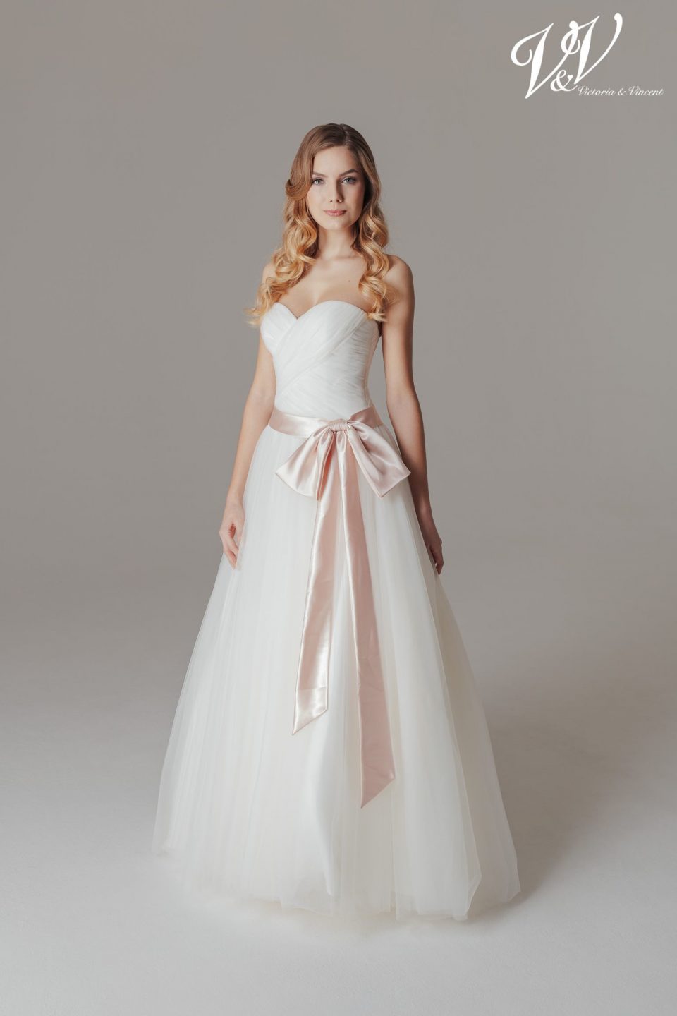 22 Victoria Vincent Brautmoden Brautkleider Kollektion 2020 V8724 Katja