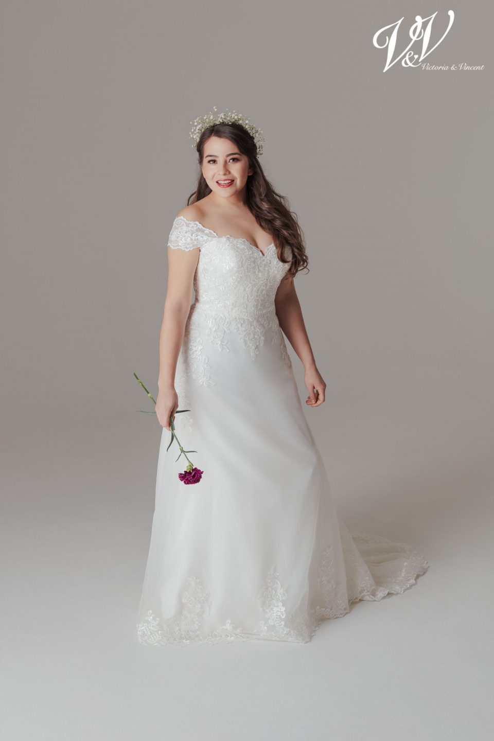 42 Victoria Vincent Brautmoden Brautkleider Kollektion 2020 V8733 1 Kuonrada