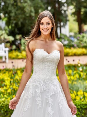 405 Euro Mode Donner Brautmoden Brautkleider Kollektion 2020 De Luxe Lisa Donetti 2065 12