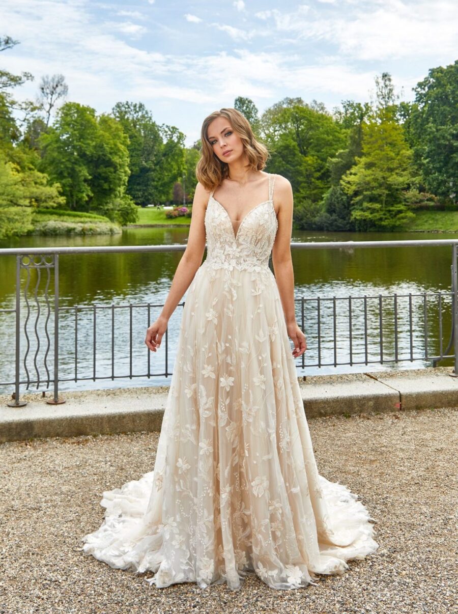 407 Euro Mode Donner Brautmoden Brautkleider Kollektion 2020 De Luxe Lisa Donetti 2069 9