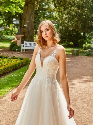 411 Euro Mode Donner Brautmoden Brautkleider Kollektion 2020 De Luxe Lisa Donetti 2070 17