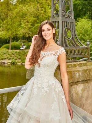 414 Euro Mode Donner Brautmoden Brautkleider Kollektion 2020 De Luxe Lisa Donetti 2074 40