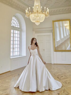 511 Euro Mode Donner Brautmoden Brautkleider Kollektion 2020 Diane Legrand 7605 23