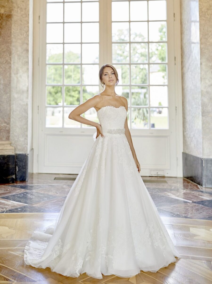 513 Euro Mode Donner Brautmoden Brautkleider Kollektion 2020 Diane Legrand 7610 16