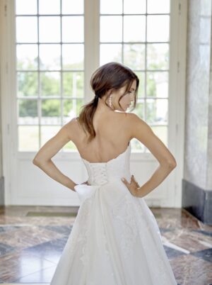 515 Euro Mode Donner Brautmoden Brautkleider Kollektion 2020 Diane Legrand 7610 57