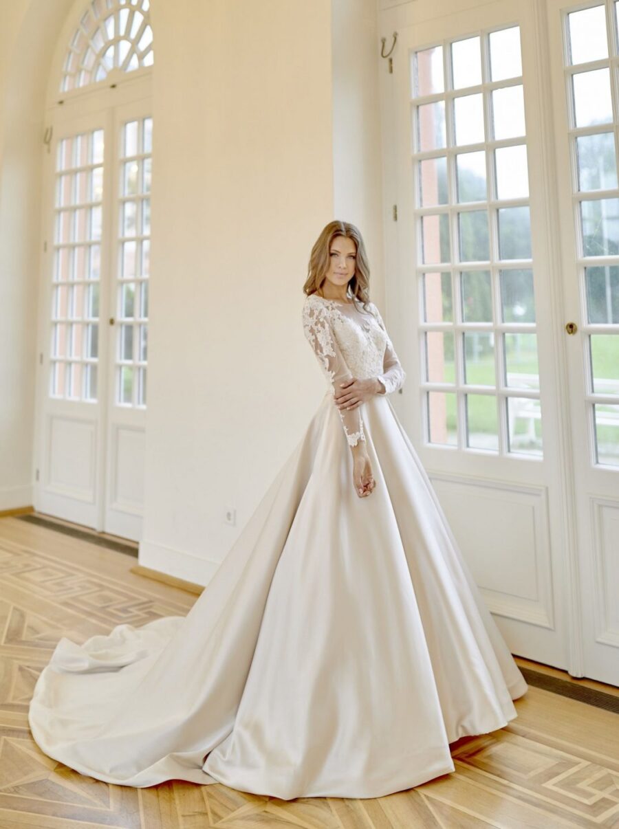 518 Euro Mode Donner Brautmoden Brautkleider Kollektion 2020 Diane Legrand 7616 24