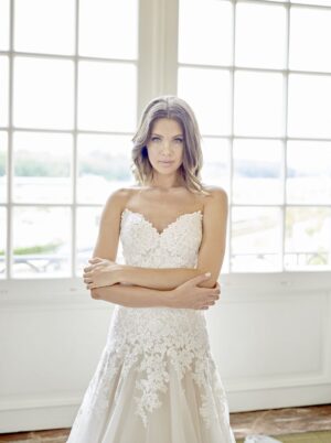 525 Euro Mode Donner Brautmoden Brautkleider Kollektion 2020 Diane Legrand 7623 14