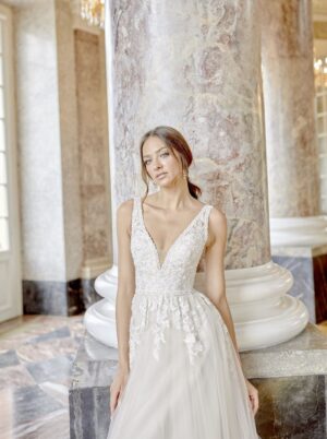 528 Euro Mode Donner Brautmoden Brautkleider Kollektion 2020 Diane Legrand 7624 13