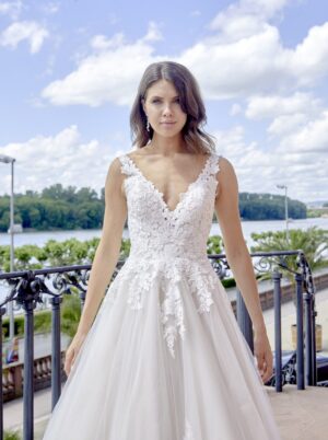 534 Euro Mode Donner Brautmoden Brautkleider Kollektion 2020 Diane Legrand 7626 20