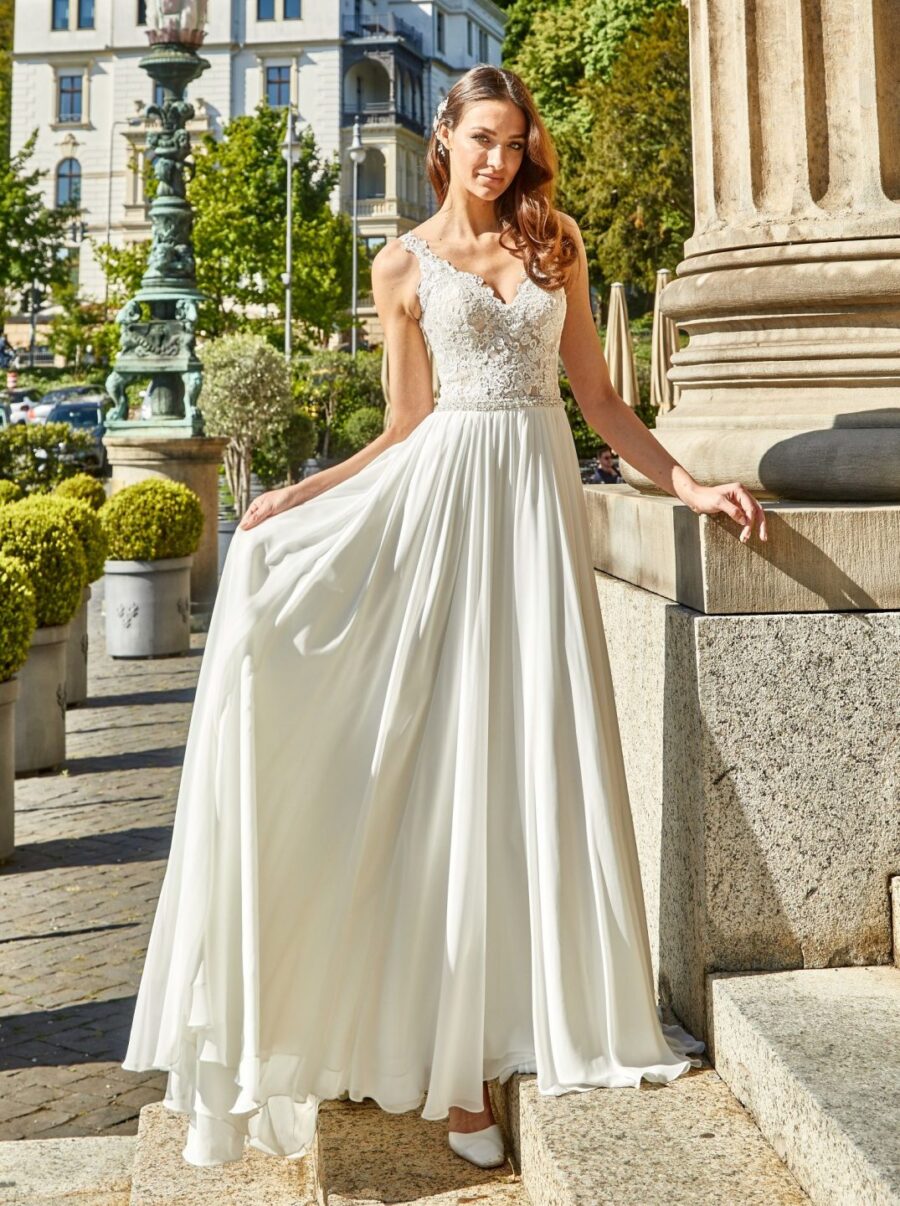 625 Euro Mode Donner Brautmoden Brautkleider Kollektion 2020 Novabella 30415 22