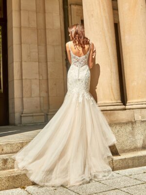 633 Euro Mode Donner Brautmoden Brautkleider Kollektion 2020 Novabella 30420 47