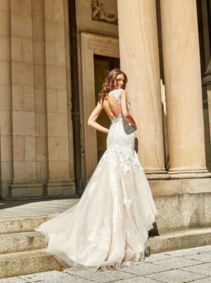 636 Euro Mode Donner Brautmoden Brautkleider Kollektion 2020 Novabella 30428 66