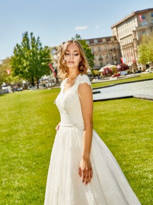 714 Euro Mode Donner Brautmoden Brautkleider Kollektion 2020 De Luxe Lisa Donetti 50339a 18