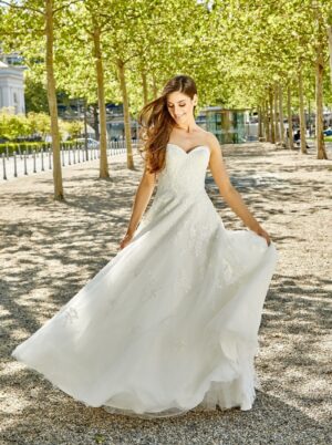 719 Euro Mode Donner Brautmoden Brautkleider Kollektion 2020 De Luxe Lisa Donetti 50347 14