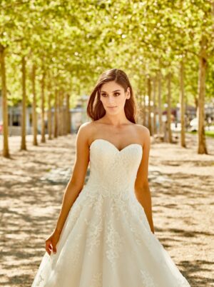 720 Euro Mode Donner Brautmoden Brautkleider Kollektion 2020 De Luxe Lisa Donetti 50347 24