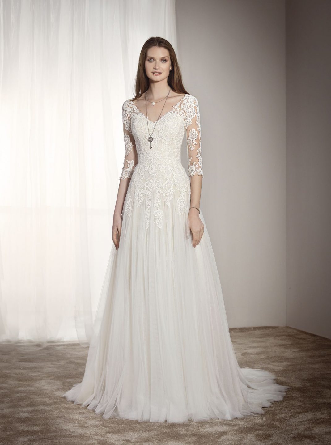 201 Fara Sposa Brautmoden Brautkleid Kollektion 2020 5602 1