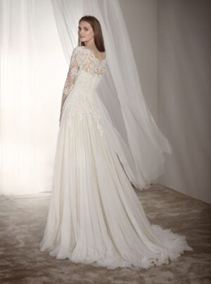 203 Fara Sposa Brautmoden Brautkleid Kollektion 2020 5602 3