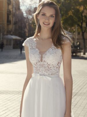 209 Fara Sposa Brautmoden Brautkleid Kollektion 2020 5614 2