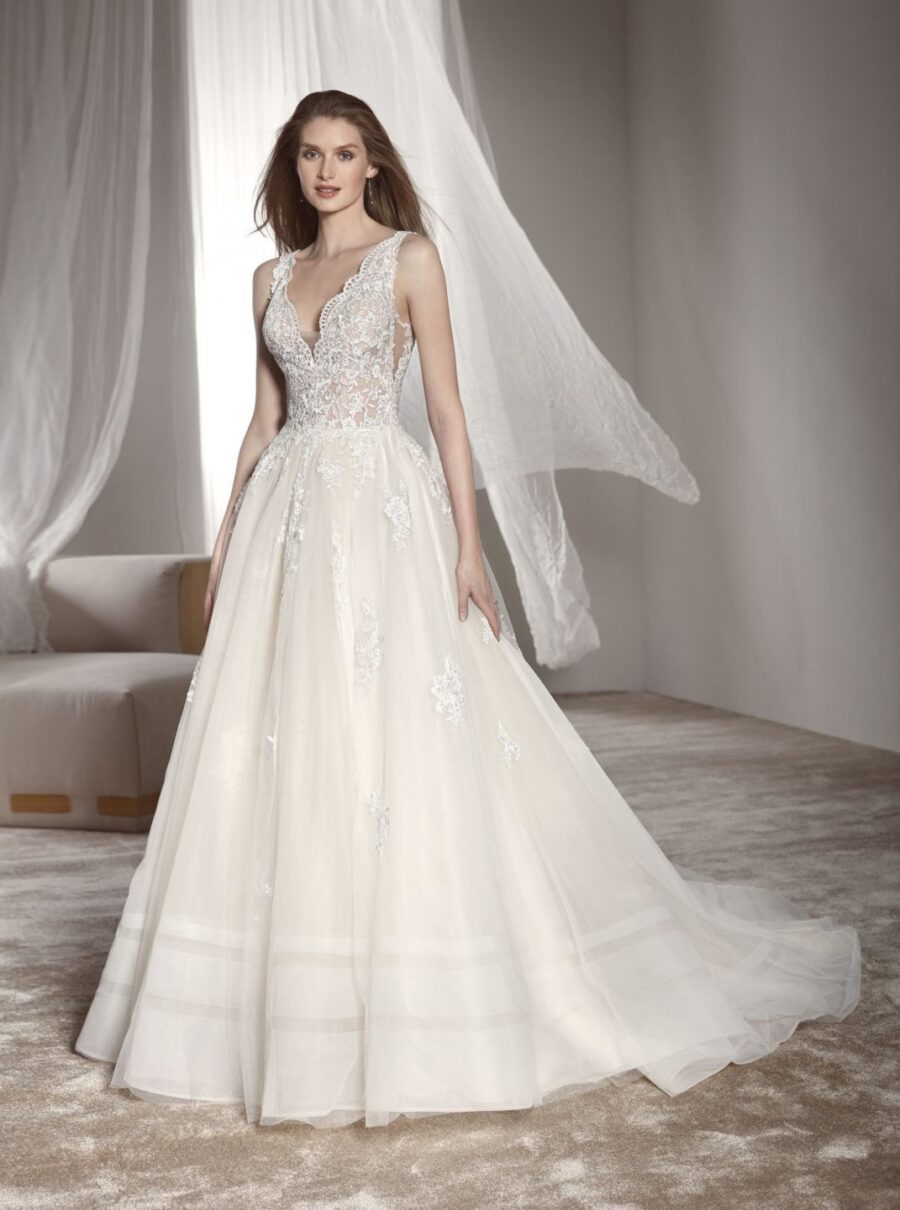 222 Fara Sposa Brautmoden Brautkleid Kollektion 2020 5645 1