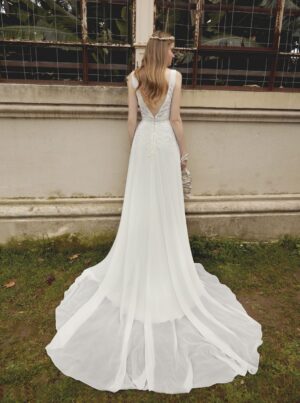 236 Fara Sposa Brautmoden Brautkleid Kollektion 2020 5679 3