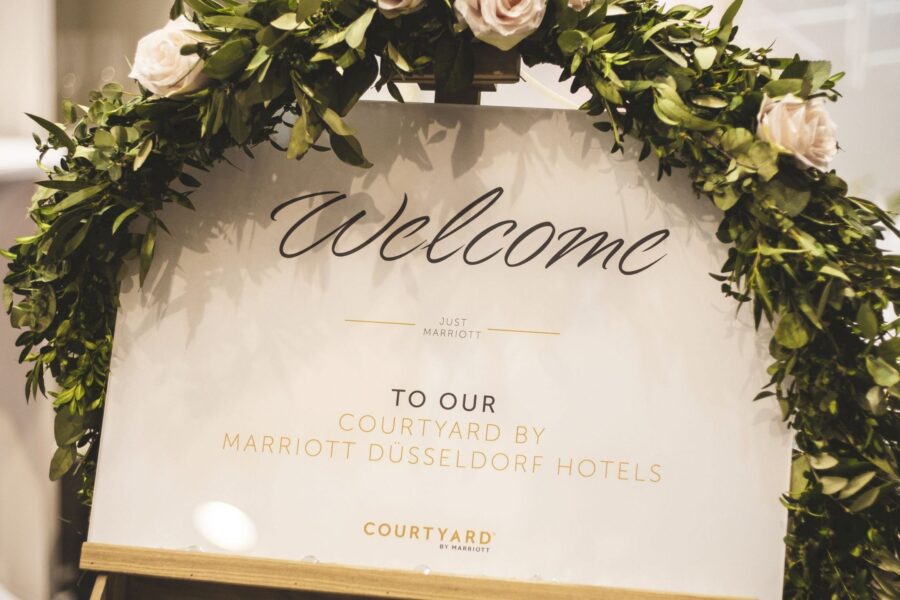 32 01 Courtyard by Marriott Hotel Duesseldorf Hafen Hochzeitslocation Restaurant 2020 Hochzeitsfeier